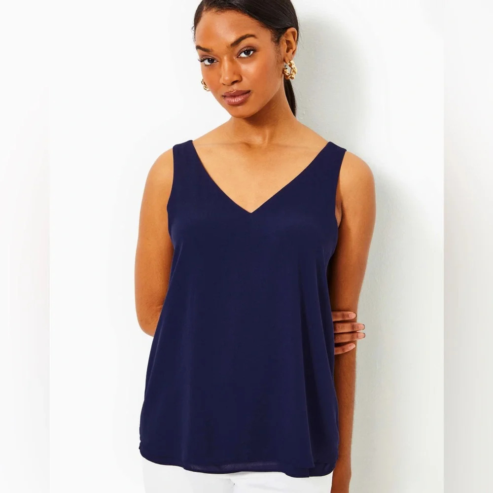 Lily Pulitzer Florin Straight Hem Top. True Navy Blue. Size XS. Oversized. New!